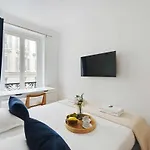 Renovated And Modern 4bd For 12 Guests
