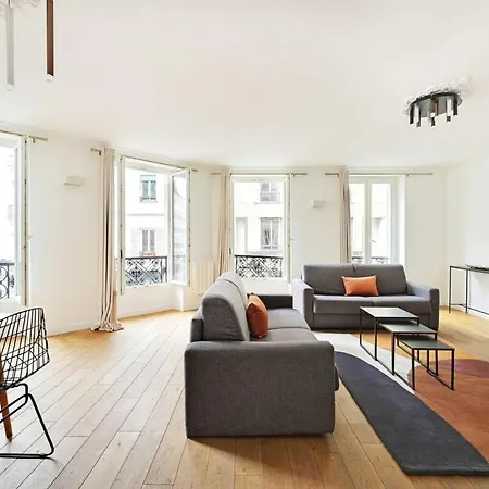Renovated And Modern 4bd For 12 Guests