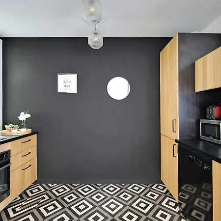 Renovated And Modern 4bd For 12 Guests