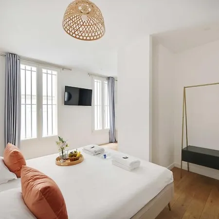 Renovated And Modern 4bd For 12 Guests Lägenhet